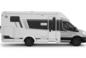 Motorhome Carado in vista laterale: un camper semintegrato bianco con porta d’ingresso e finestre